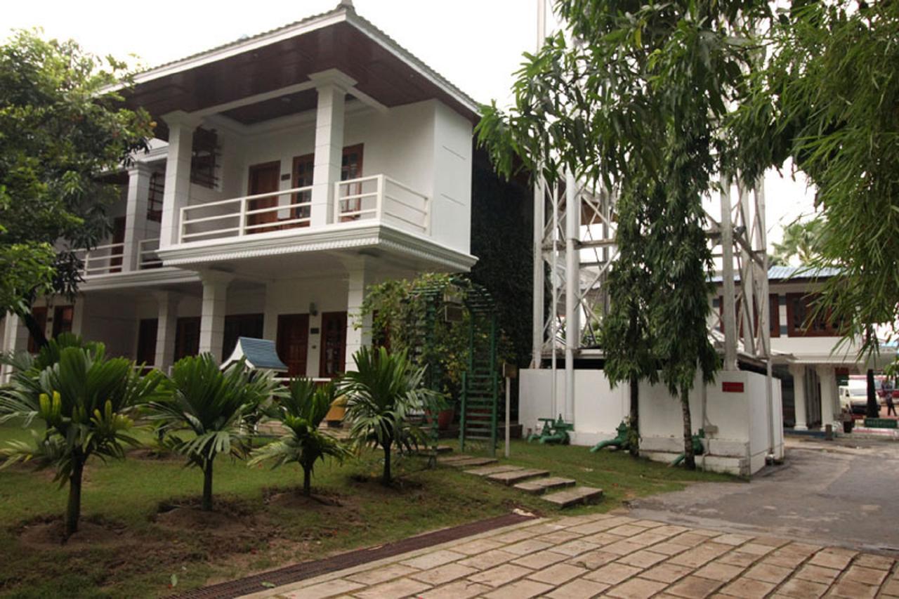 Myanmar Life Hotel Yangon Exterior photo