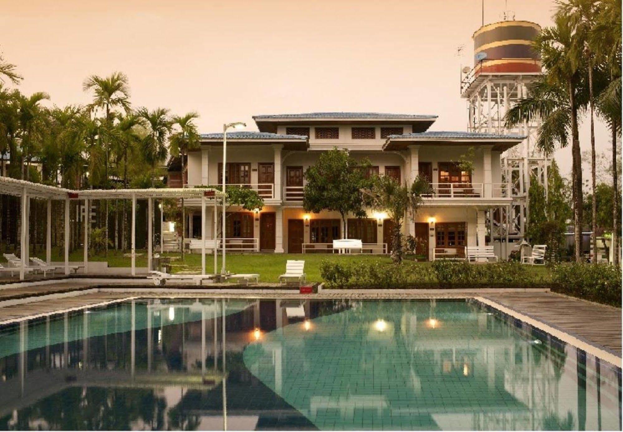 Myanmar Life Hotel Yangon Exterior photo